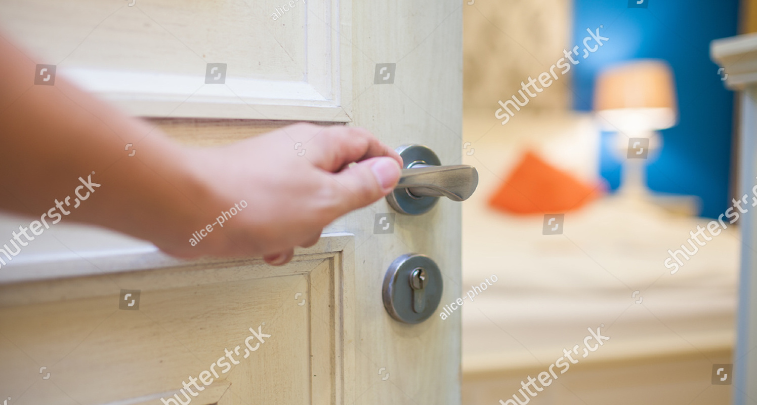 Force Closer A Magnetic Silent Door Latch